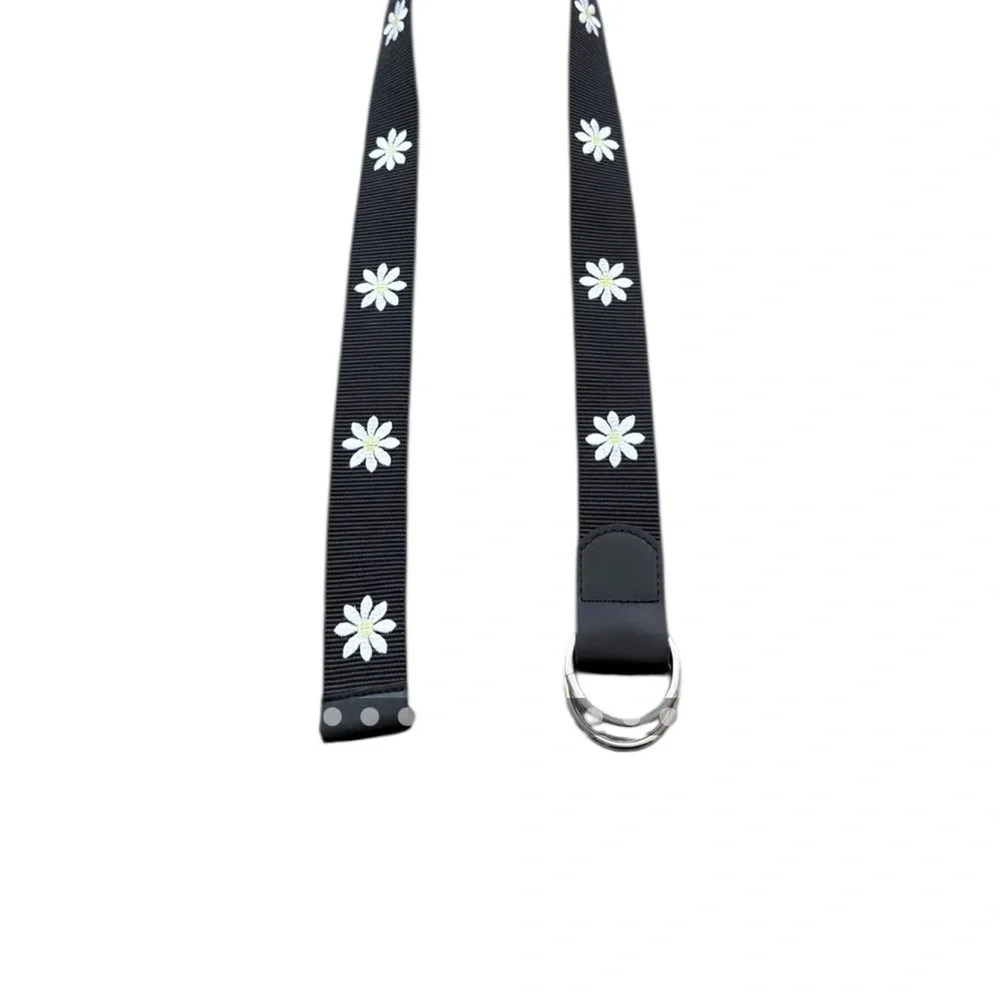Flowerchild Adjustable Metal Double Loop Belt White & Yellow Daisies NWOT